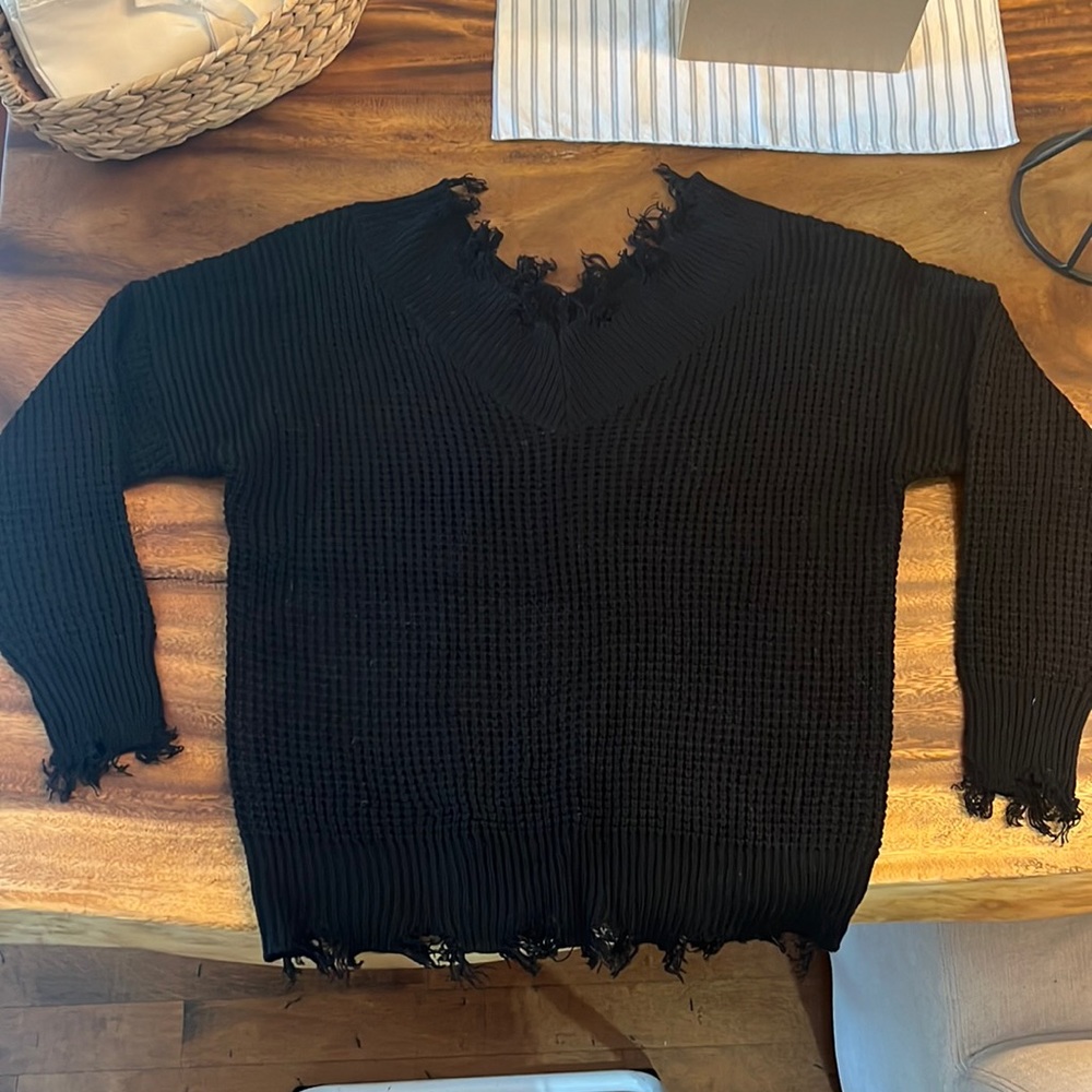 ZENANA SMALL BLACK DISTRESSED V-NECK SWEATER ON OR OFF SHOULDER NEVER WORN